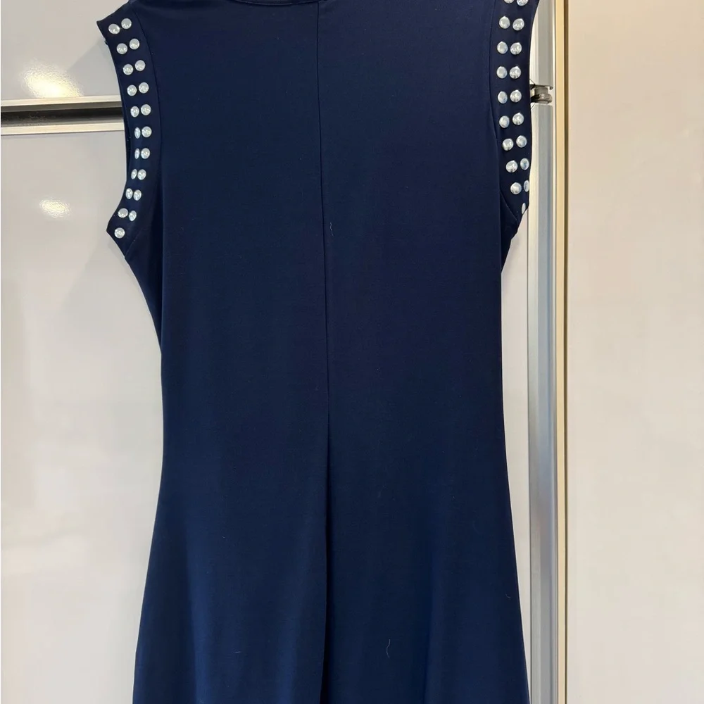 Frank Lyman Design Navy 2 pc set with capris pants with stud accents! - Picture 5 of 6